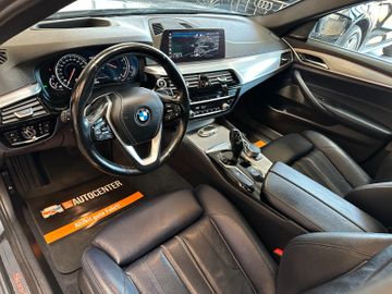 BMW 530 d xDrive Sport Line *LED*Pano*