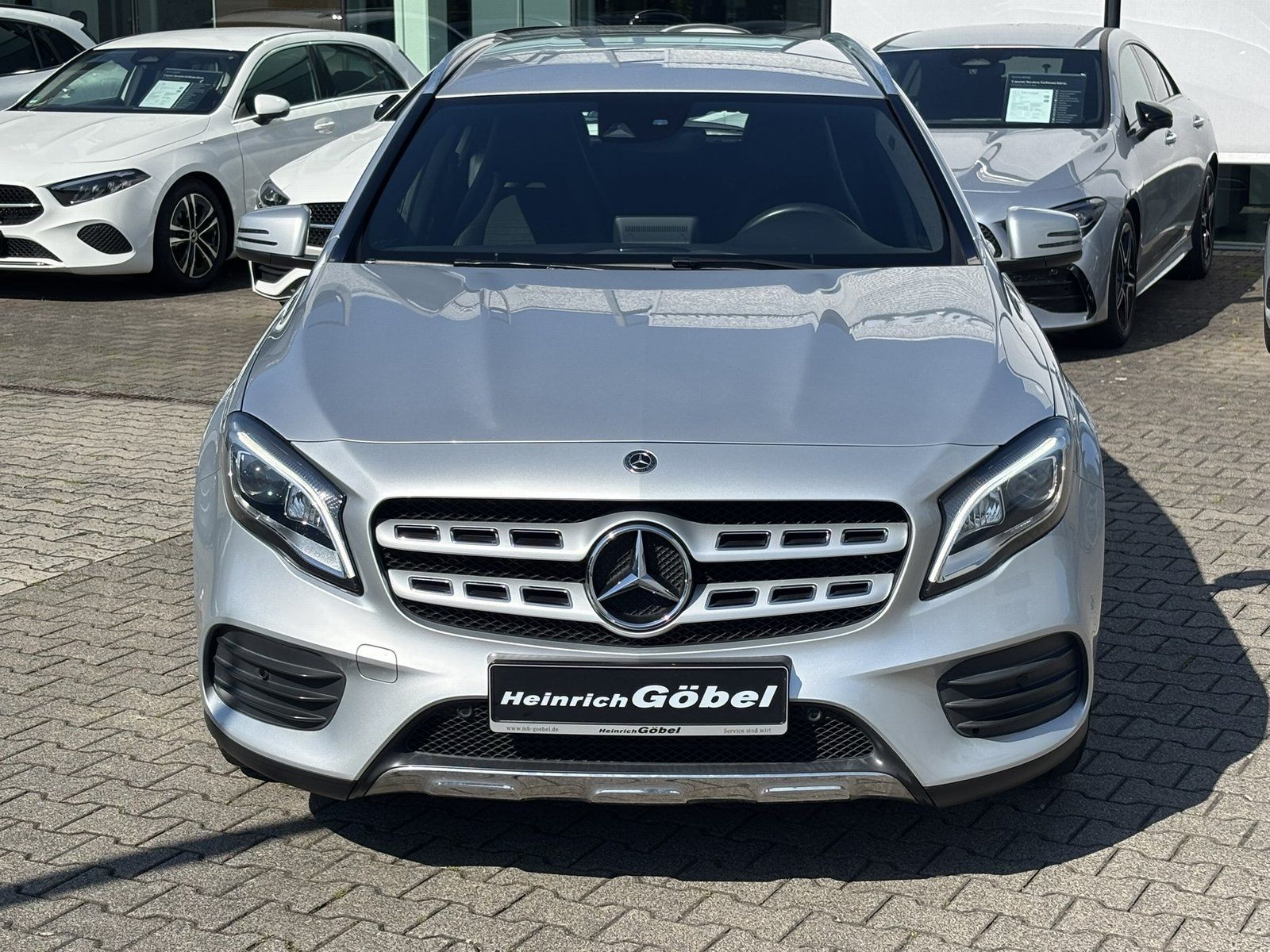 Fahrzeugabbildung Mercedes-Benz GLA 200 AMG*LED*DIGITALES-RADIO*NAVI*CD-PLAYER*