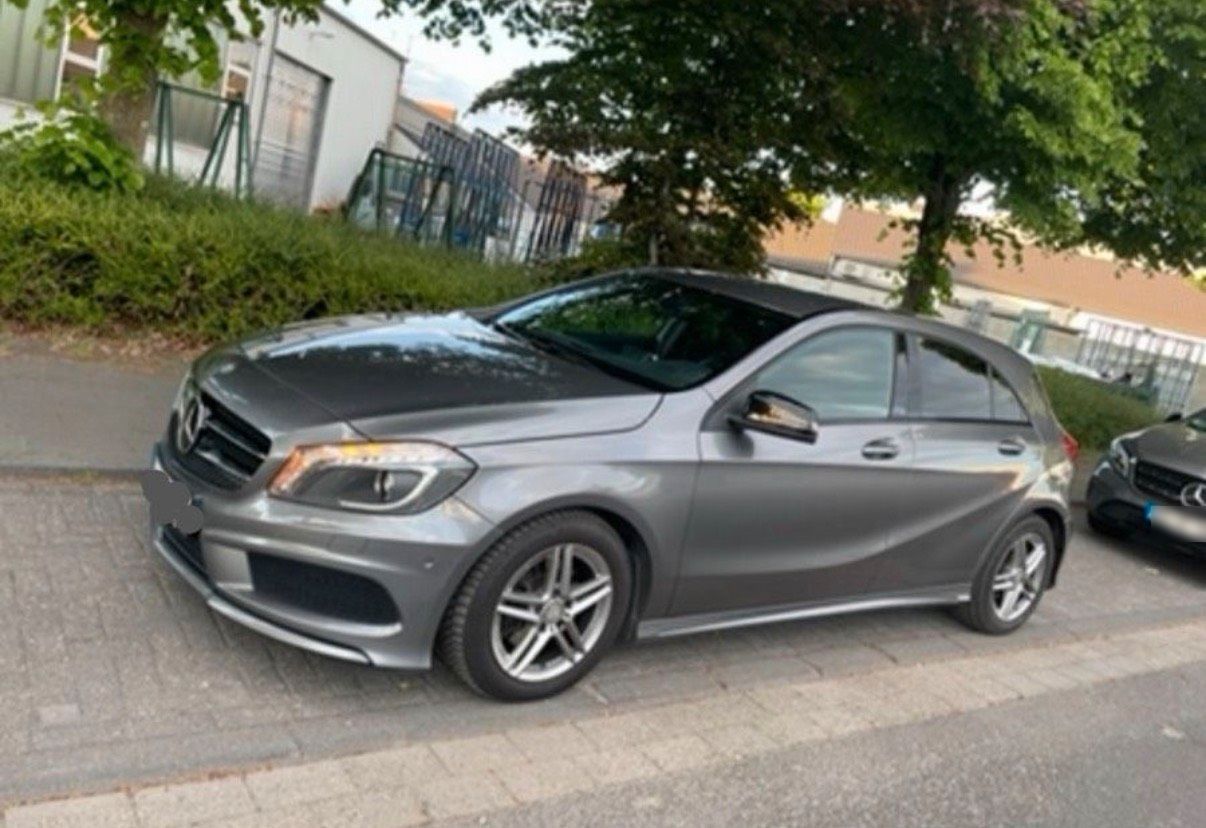MERCEDES-BENZ A 180