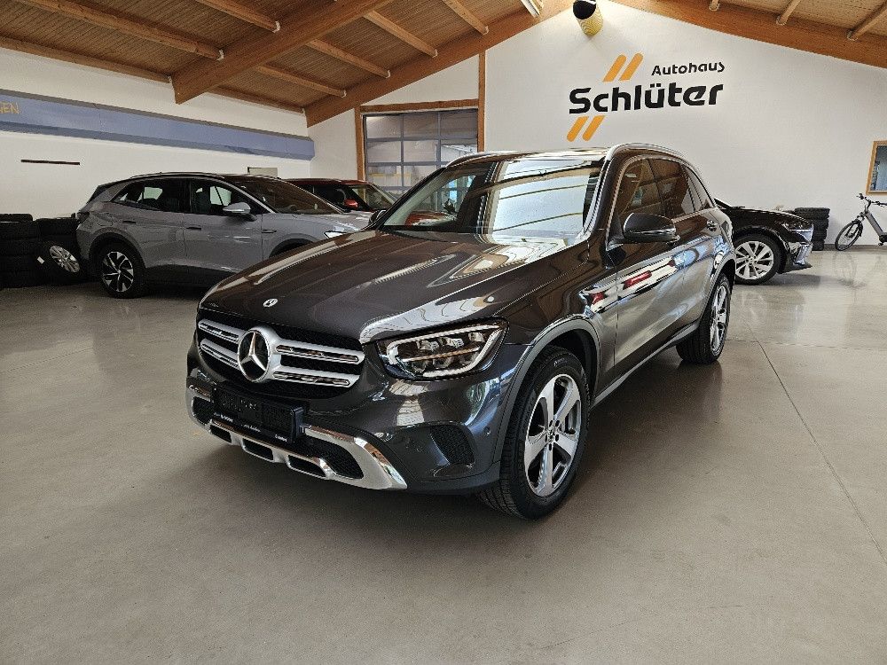 MERCEDES-BENZ GLC 300de 4M Exclusive Parorama+Distronic+AHK