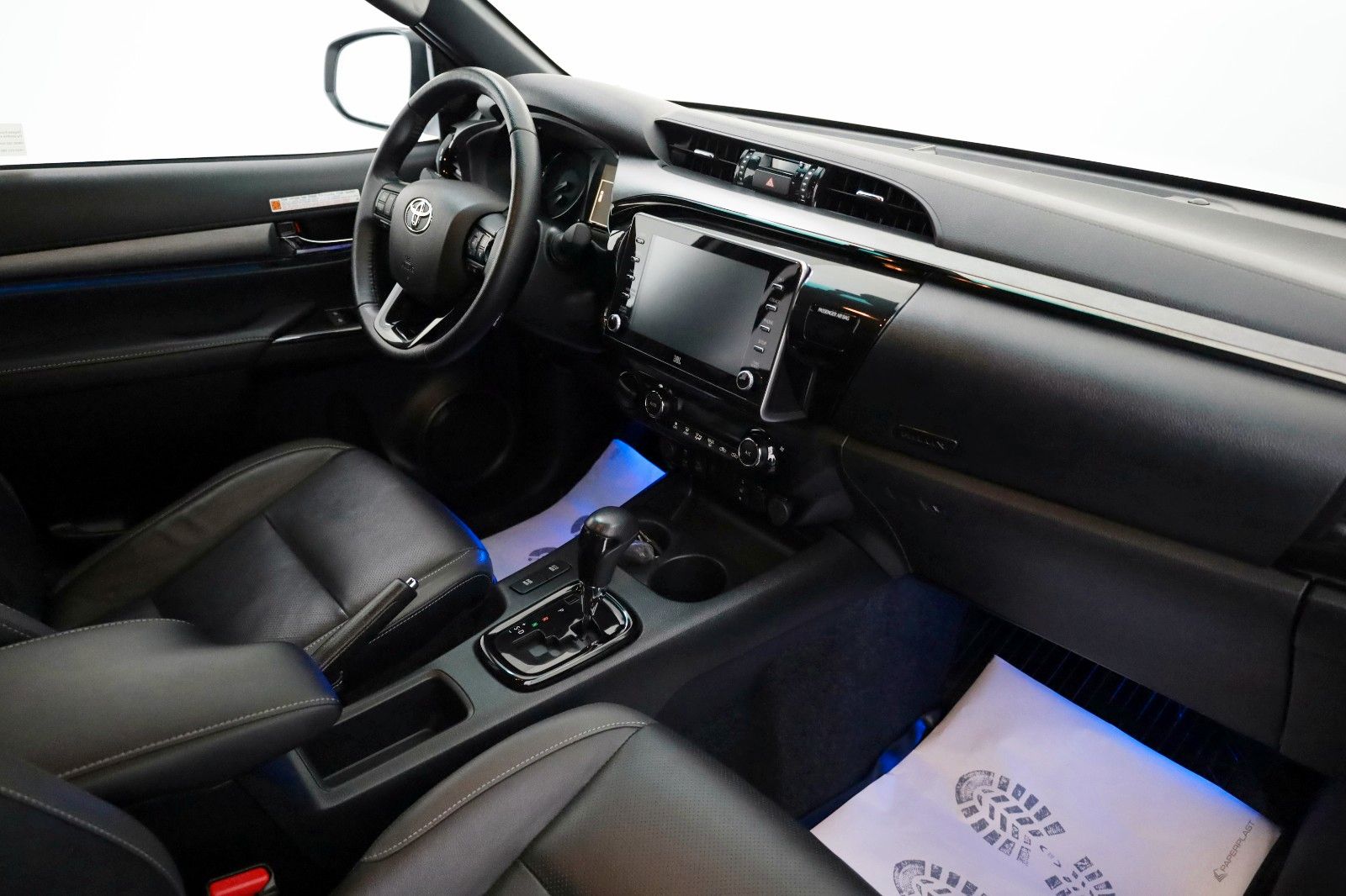 Fahrzeugabbildung Toyota Hilux 2.8 D-4D 4x4 Invincible,HardTop,Garantie