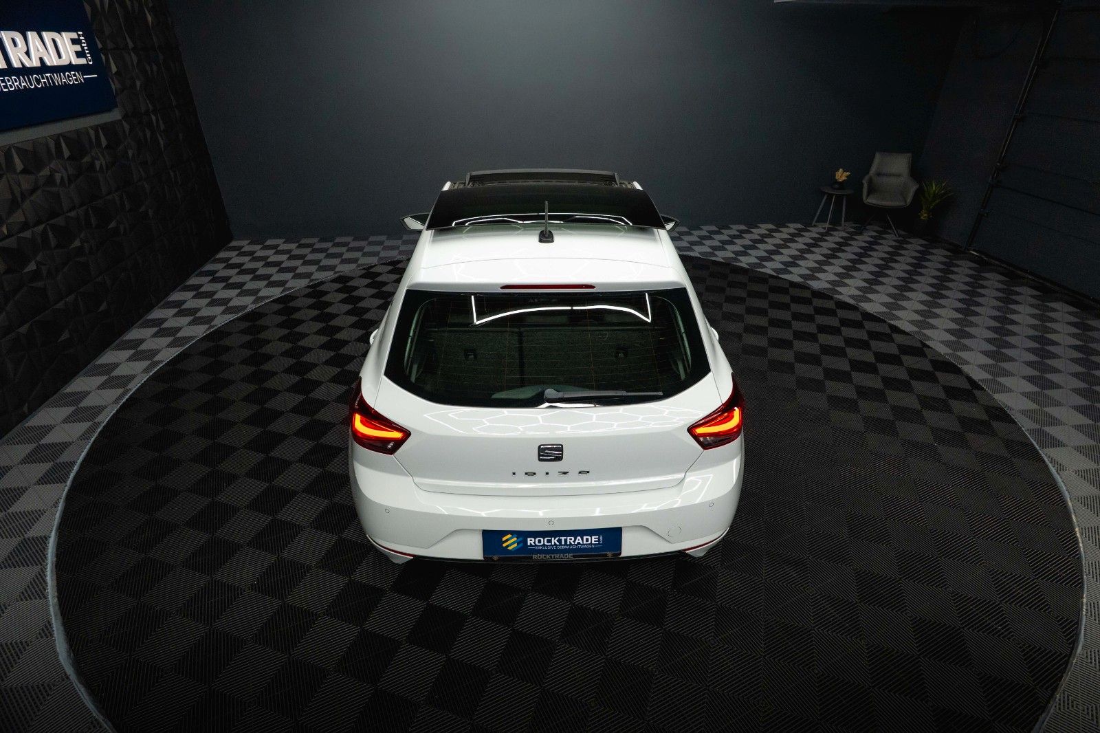 Fahrzeugabbildung SEAT Ibiza Xcellence Sport DSG *LED*Panorama*Kamera*