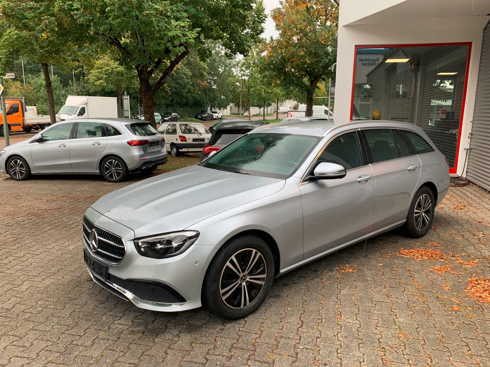 Mercedes-Benz E 220 d T Avantgarde*MBUX*Kamera*