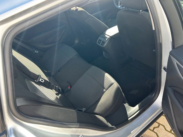 Insignia B Sports Tourer Edition*PDC*NAVI*