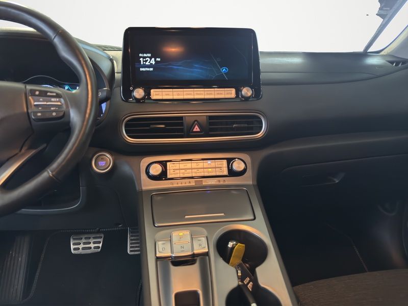 Fahrzeugabbildung Hyundai KONA EV ADVANTAGE NAVI KLIMA SHZ LED