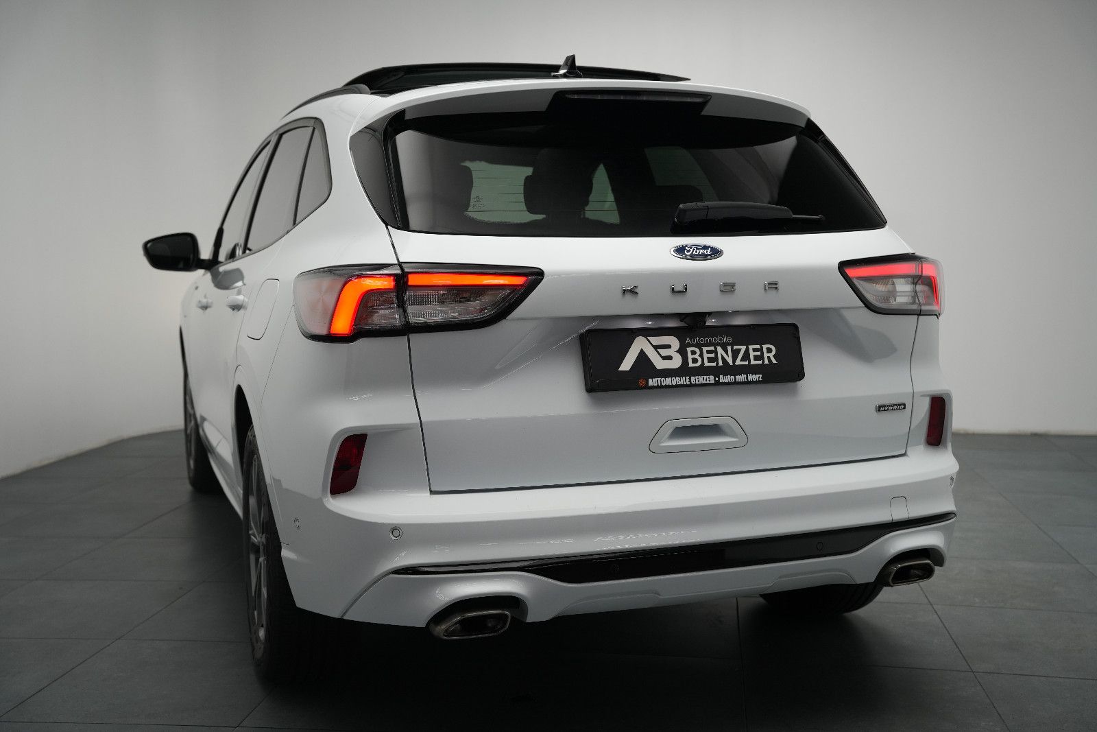 Fahrzeugabbildung Ford Kuga *ST-Line X*Panorama*HUD*Kamera*PlugInHybrid
