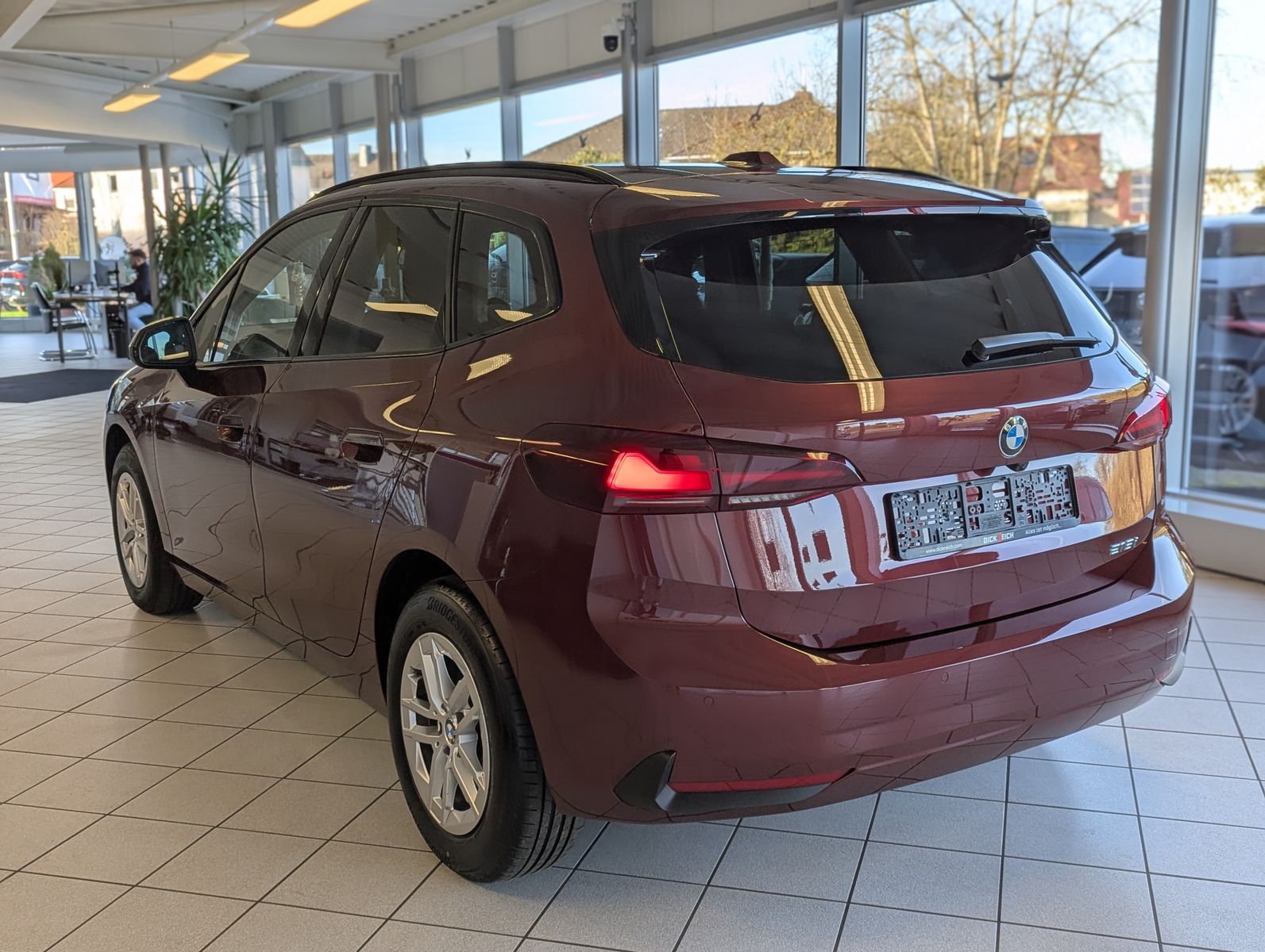 BMW 218 Active Tourer i Panorama Sport-Sitze AHK - Image 5