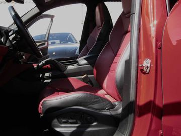 Porsche Cayenne - 10