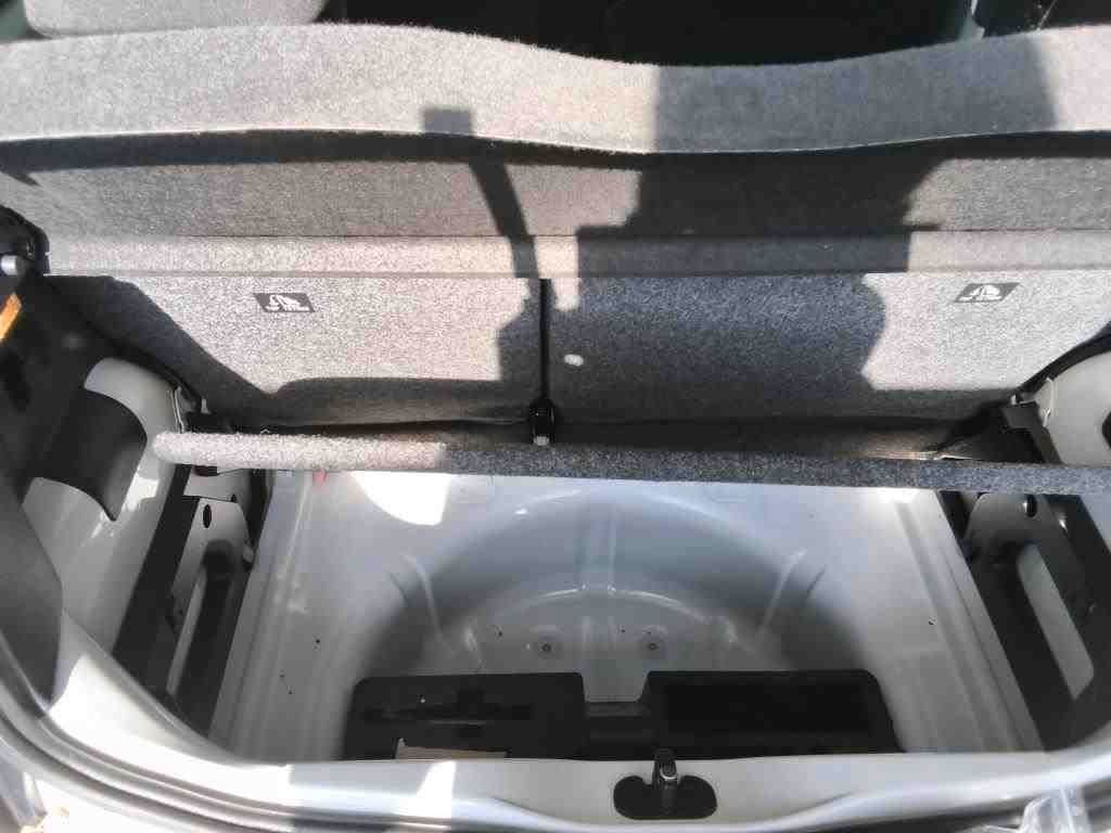 Fahrzeugabbildung Volkswagen up! SITZHEIZUNG KLIMA 4-TÜREN NEBEL GJ 1.H