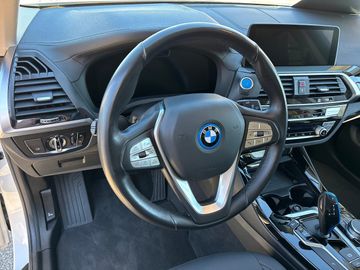 BMW iX3 DAB LED WLAN RFK Parkassistent el. Sitze