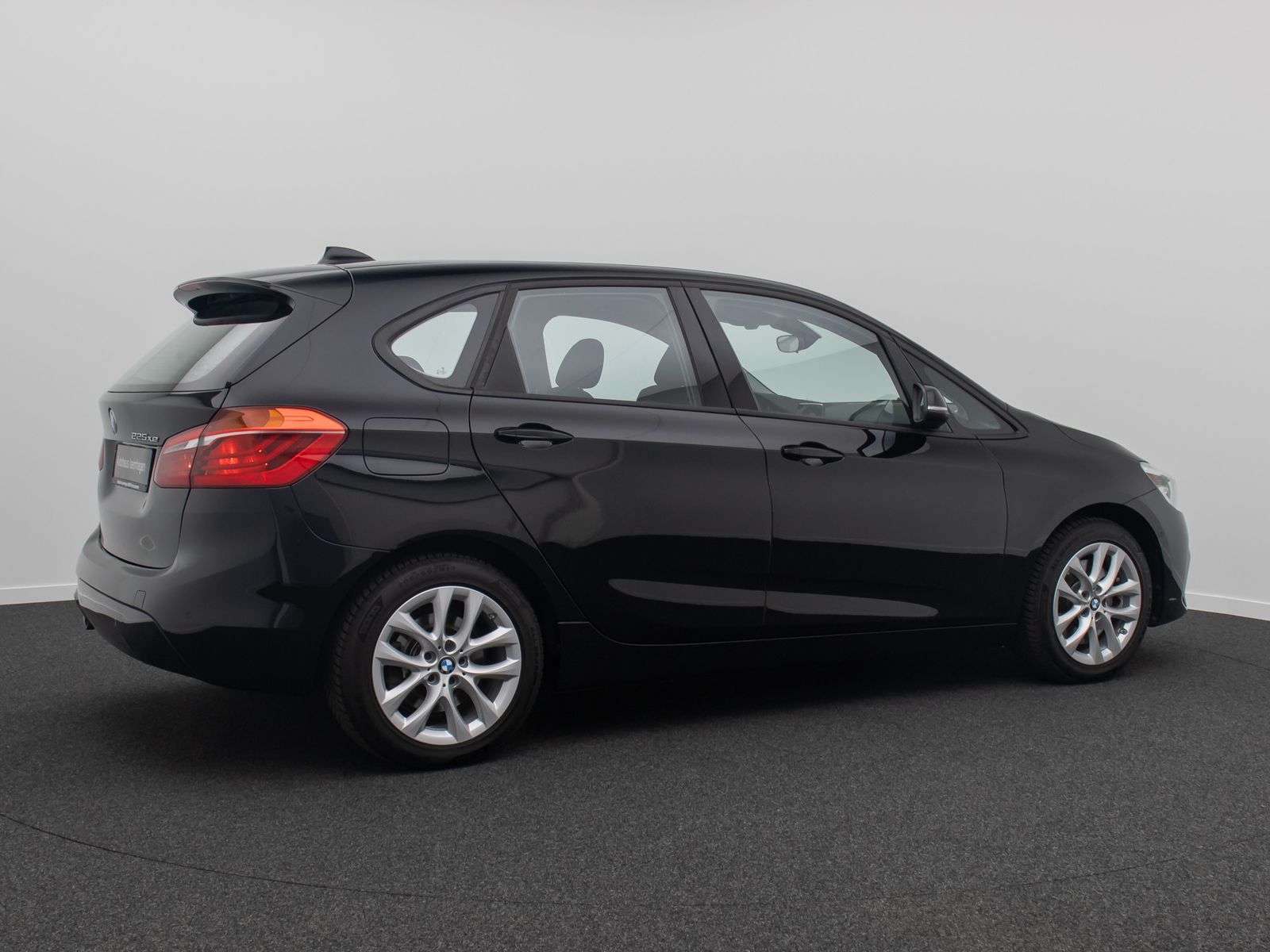 Fahrzeugabbildung BMW 225xe iPerf  Active Tourer ParkAss Navi WLAN PDC
