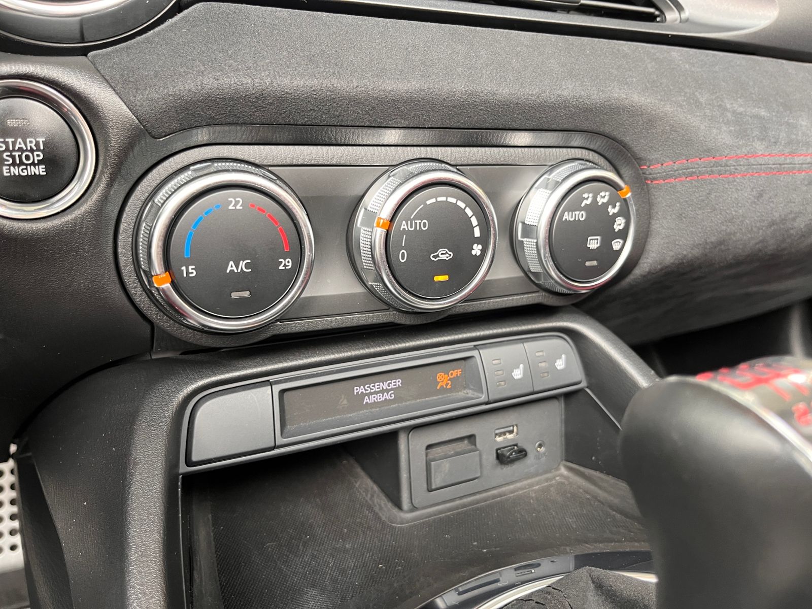 Fahrzeugabbildung Abarth 124 Spider Turismo LED DAB LEDER NAV SHZ