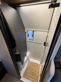 HYMER ERIBA HYMERCAR Redwood 601 Explorer Dieselheizung LED AHK NAVI