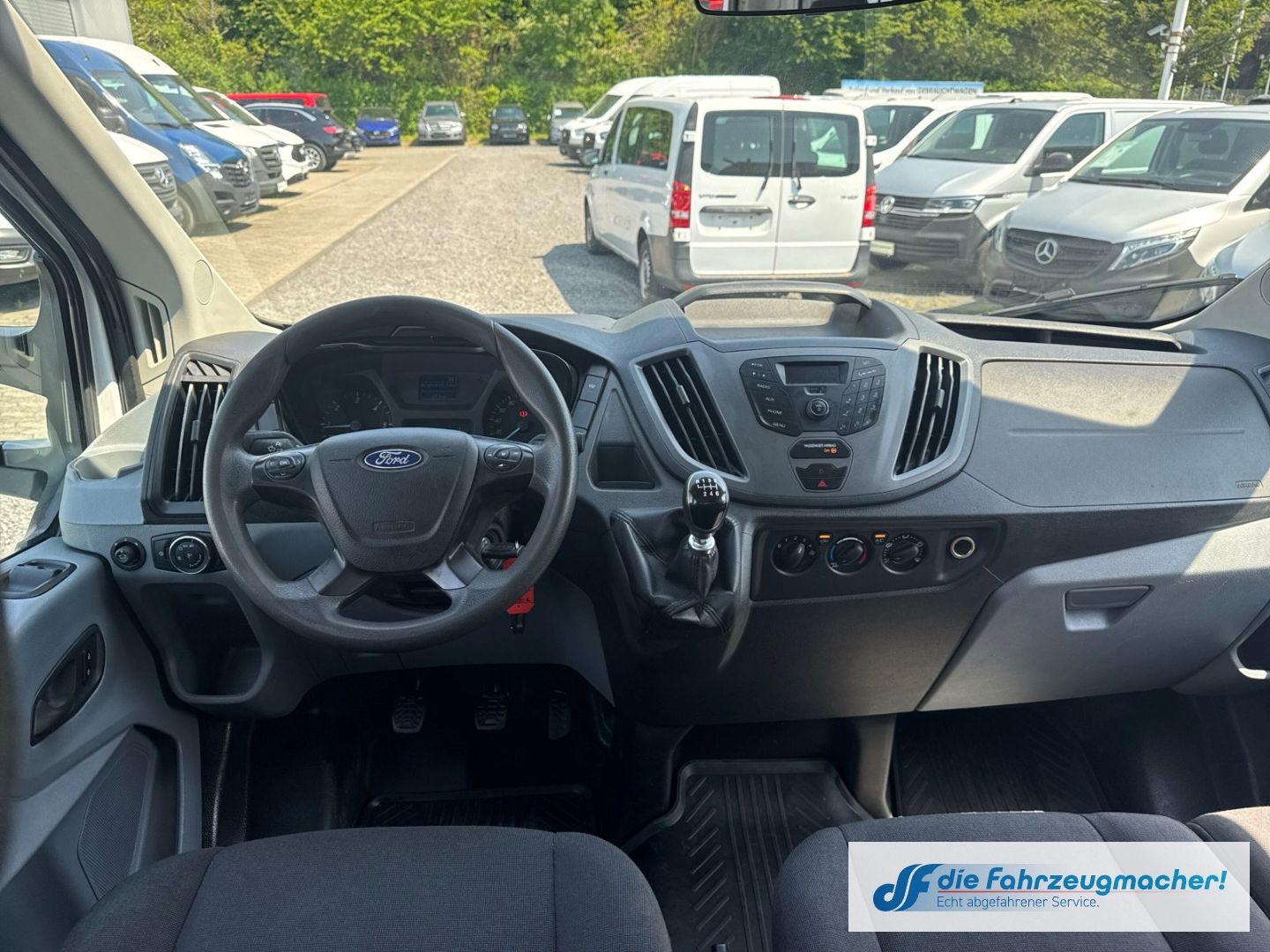 Fahrzeugabbildung Ford Transit Pritsche 310 L2 Doppelkabine AHK Tel.-Vo