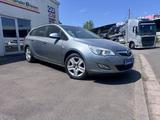Opel Astra Sports Tourer  Edition 1Hand / Tüv Neu - Opel Astra aus 2011: Sports Tourer