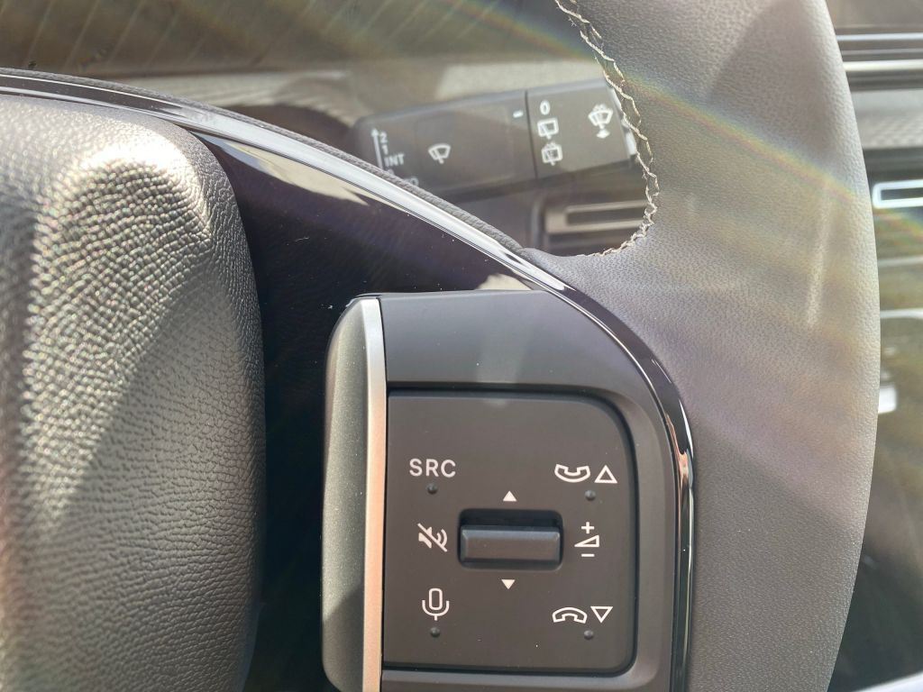 Fahrzeugabbildung Citroën C3 Turbo 100 MAX *Winter-Pak*CAM*Allwetter*Navi*