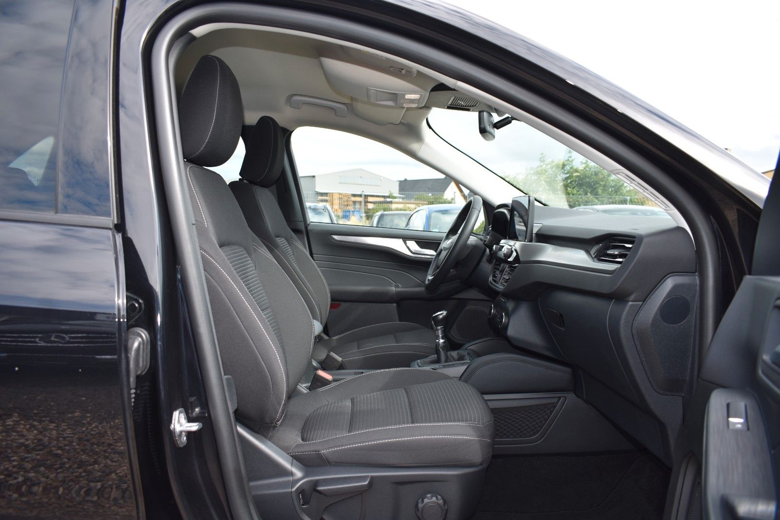 Fahrzeugabbildung Ford Kuga Titanium LED Keyless go Kamera DAB