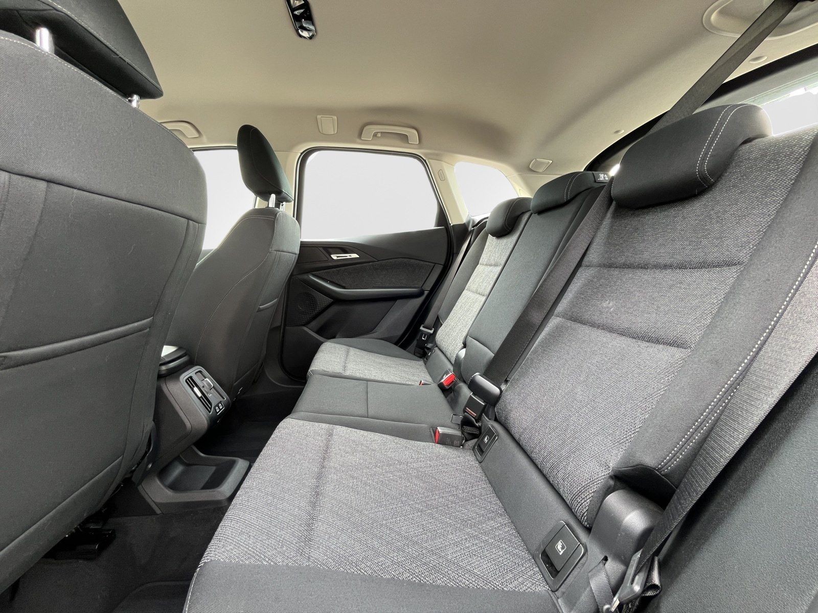 BMW 218 Active Tourer - Bild 13