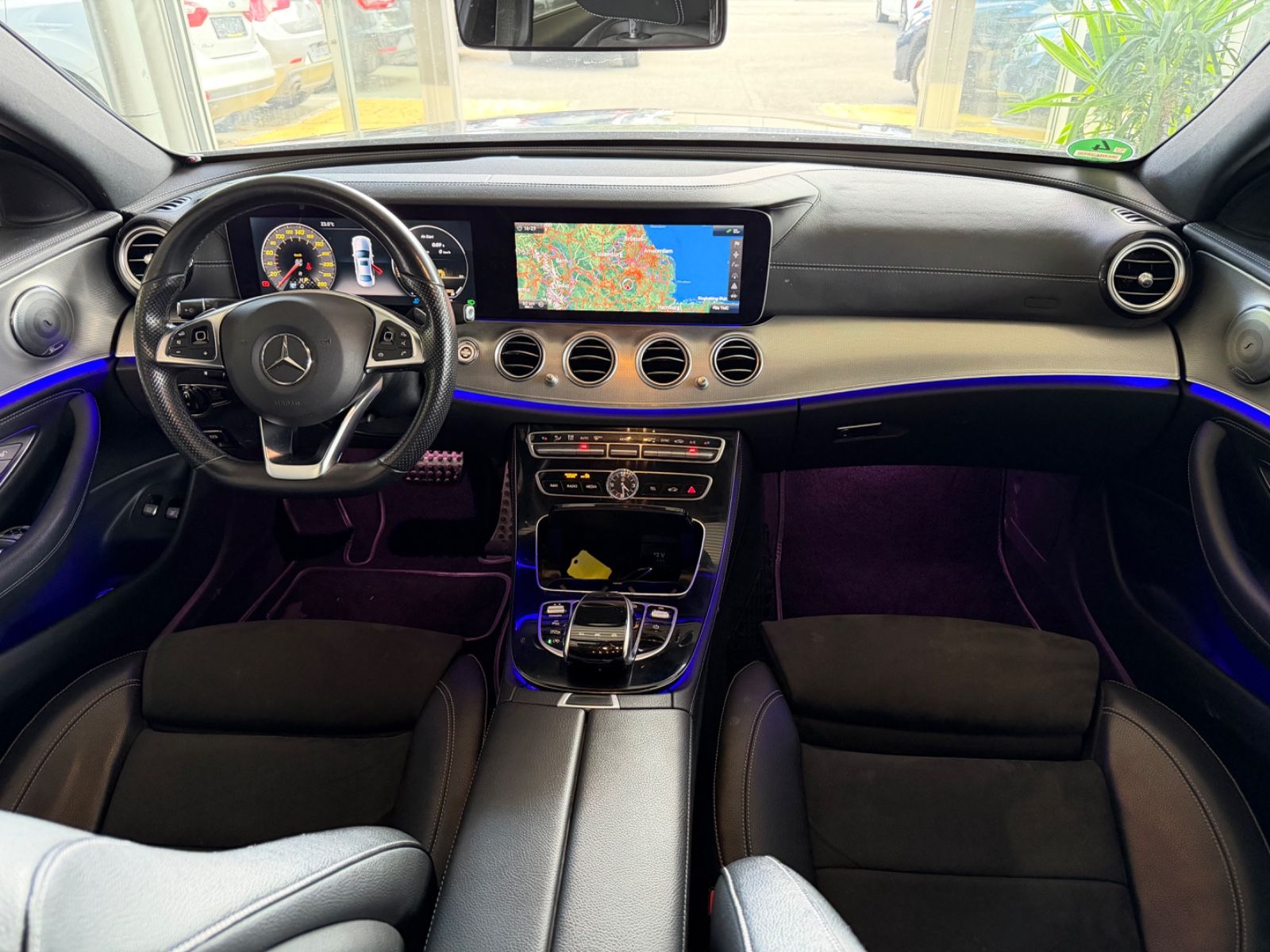 Fahrzeugabbildung Mercedes-Benz E 350 E Limousine*AMG-Line* Digitaltacho