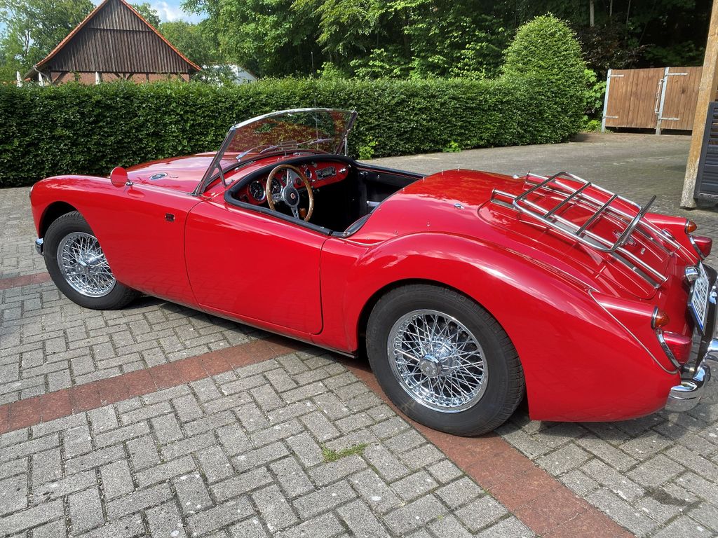 MG MGA