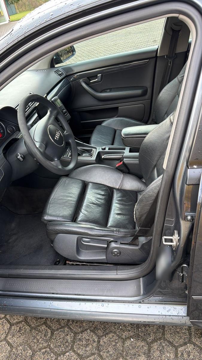 Audi A4 2004 — engine 163 HP (120kW)