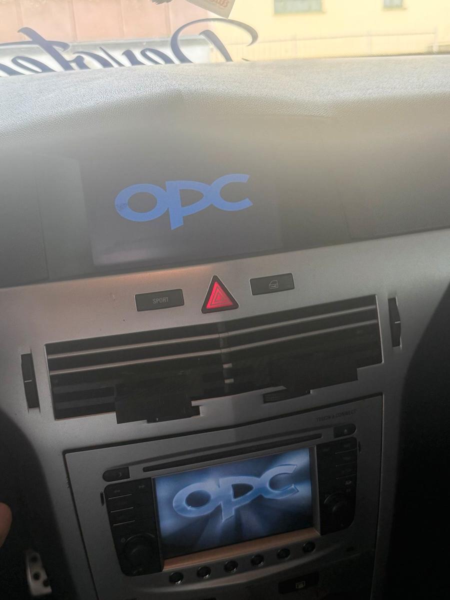 Opel Astra 2005 — photo 10