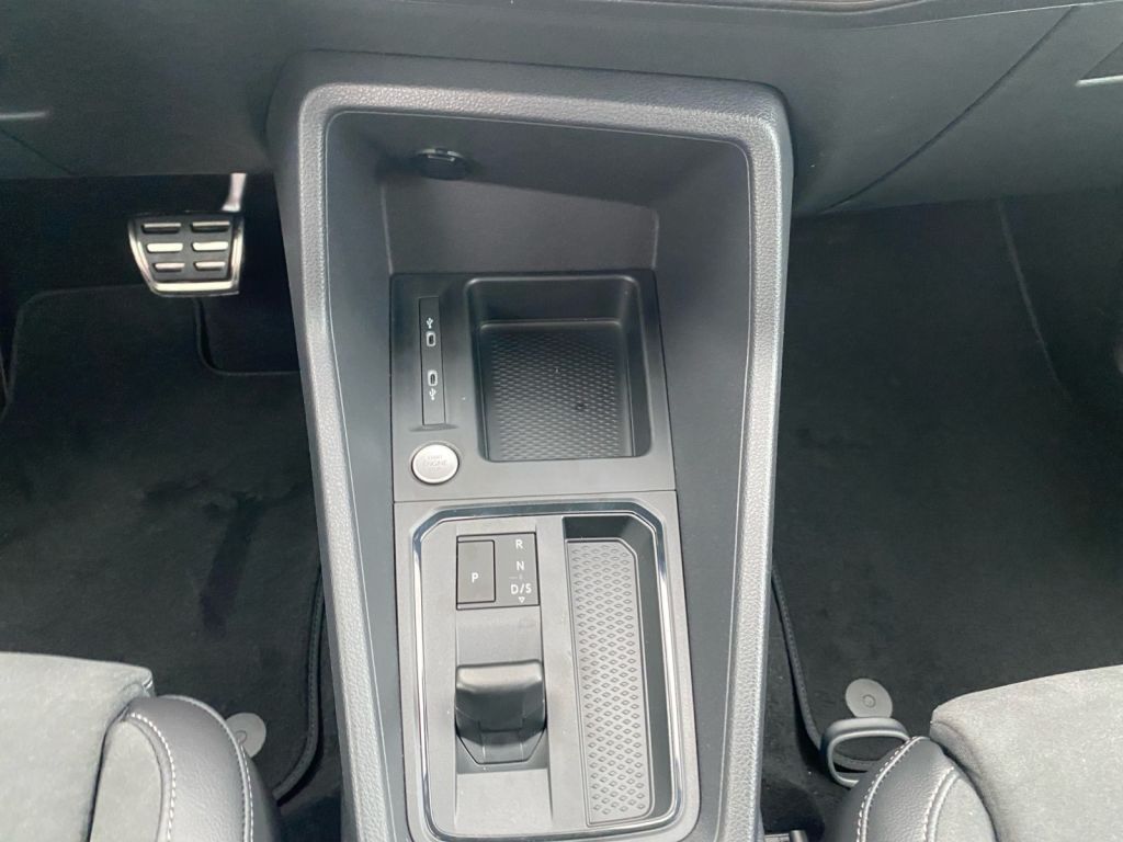 Fahrzeugabbildung Volkswagen Caddy 2.0 TDI (7-Si.) DSG Life Maxi *Assist*LED*