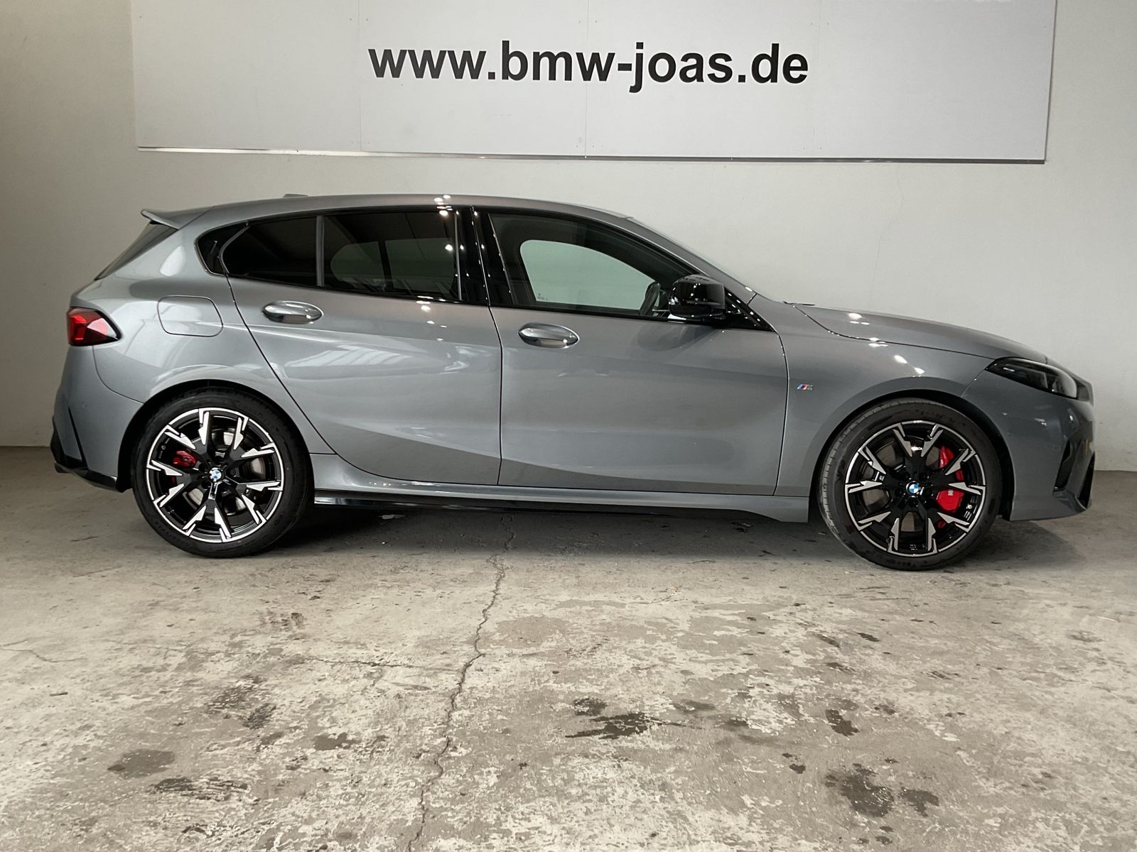Fahrzeugabbildung BMW M135 xDrive |M Sportpaket Pro |Harman Kardon |19