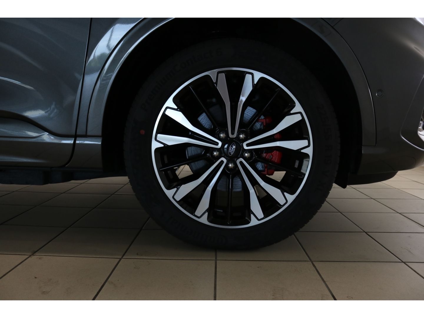 Fahrzeugabbildung Ford Kuga Plug-In Hybrid ST-Line X 2.5 Kamera LED