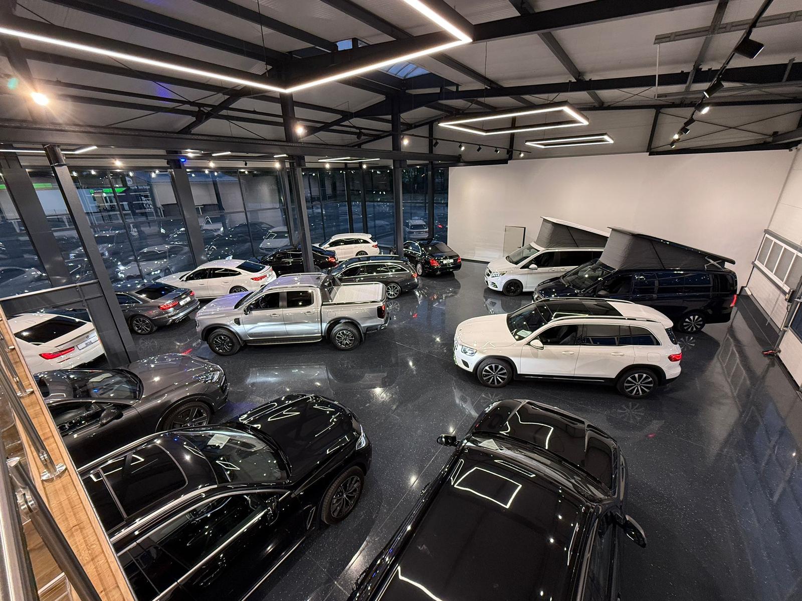 showroom-image-top