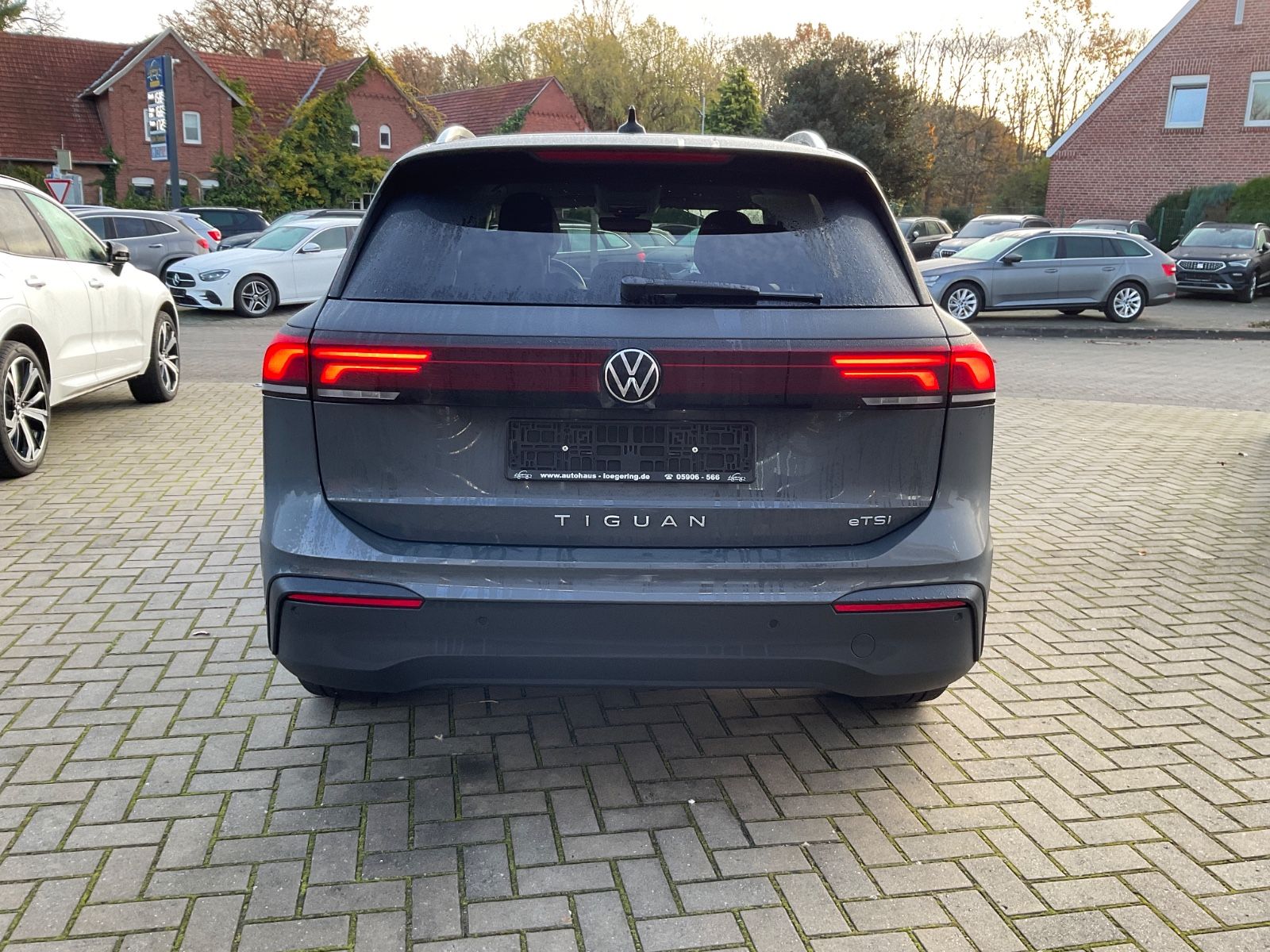 Fahrzeugabbildung Volkswagen Tiguan 1.5 eTSI DSG Life,Kamera,ACC,LED,Navi