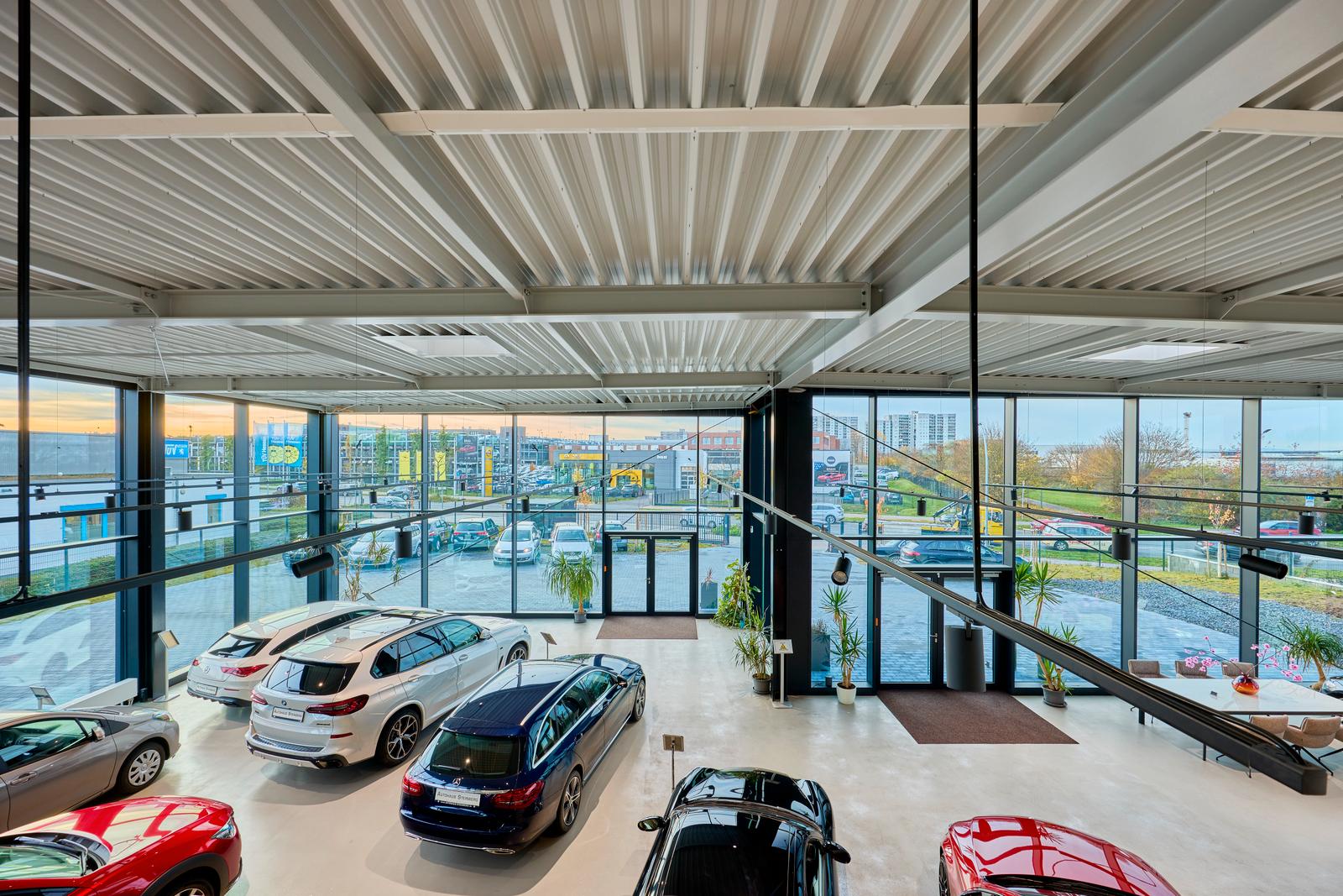 showroom-image-bottom