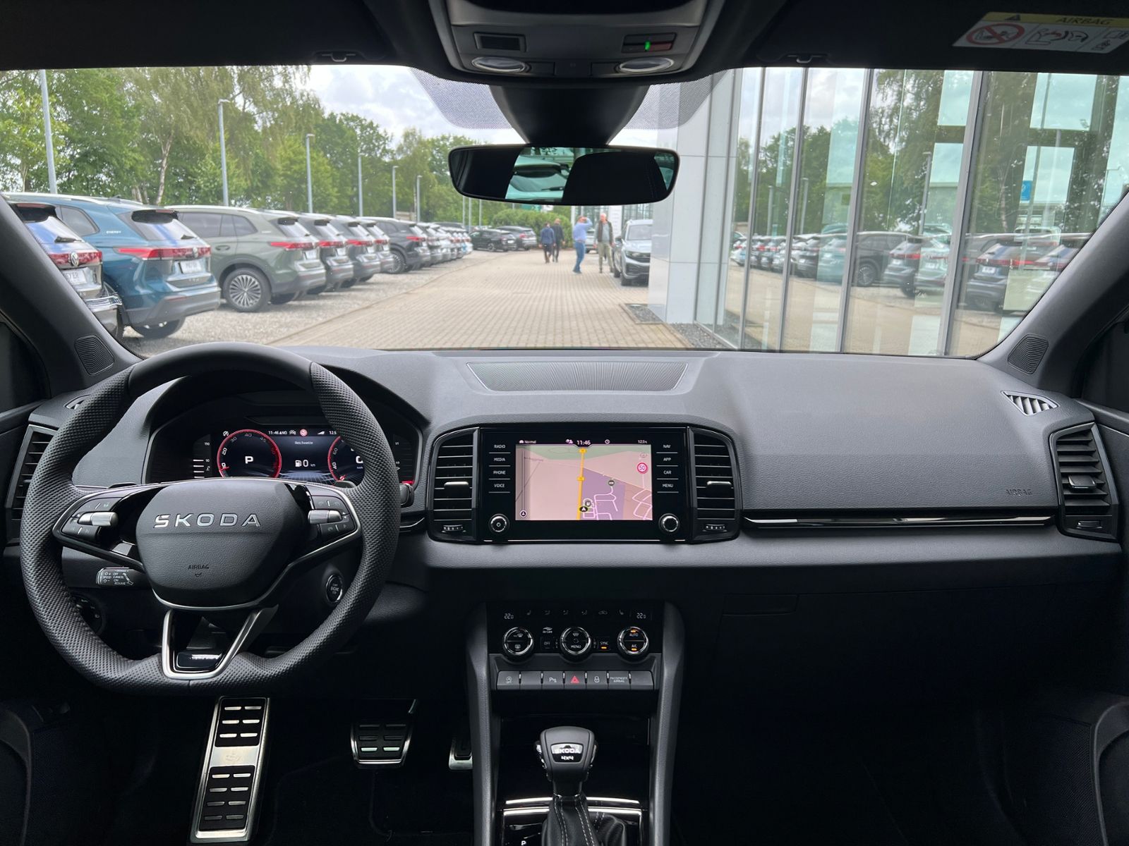 Fahrzeugabbildung SKODA Karoq Sportline 2.0 TDI DSG *CANTON, AHK, Navi,
