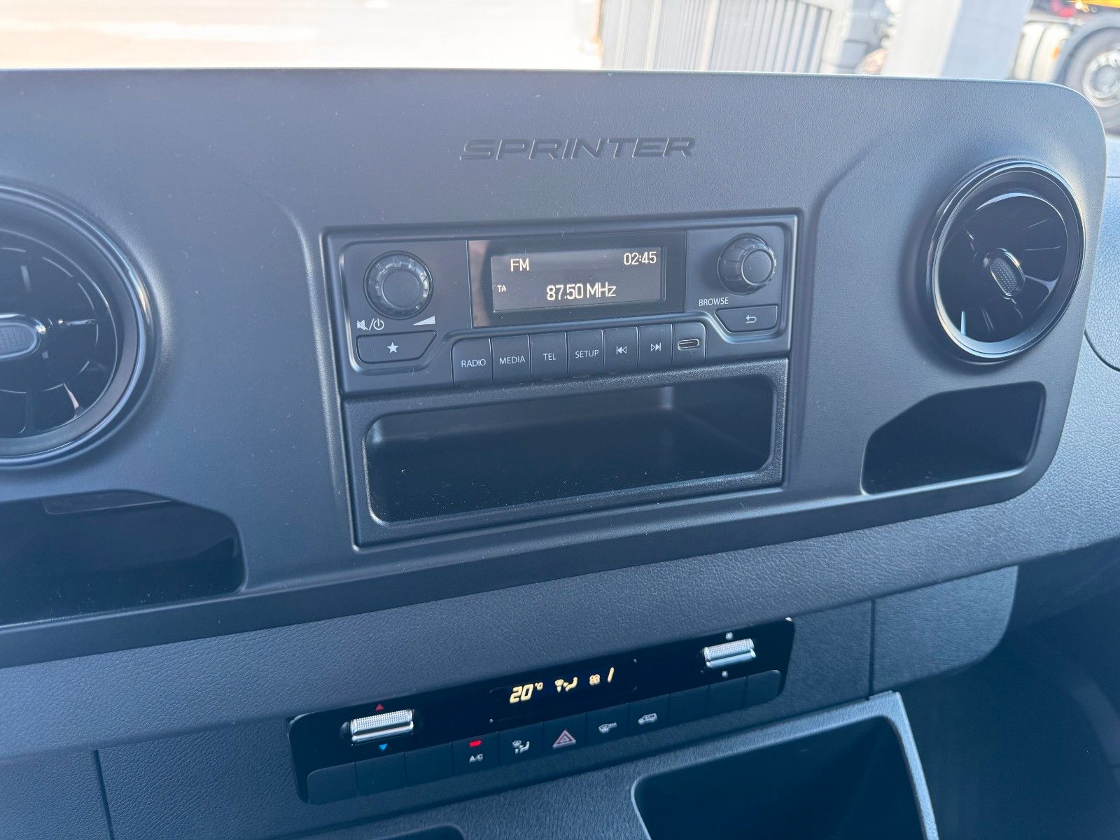 Fahrzeugabbildung Mercedes-Benz eSprinter 312 Klima Kamera