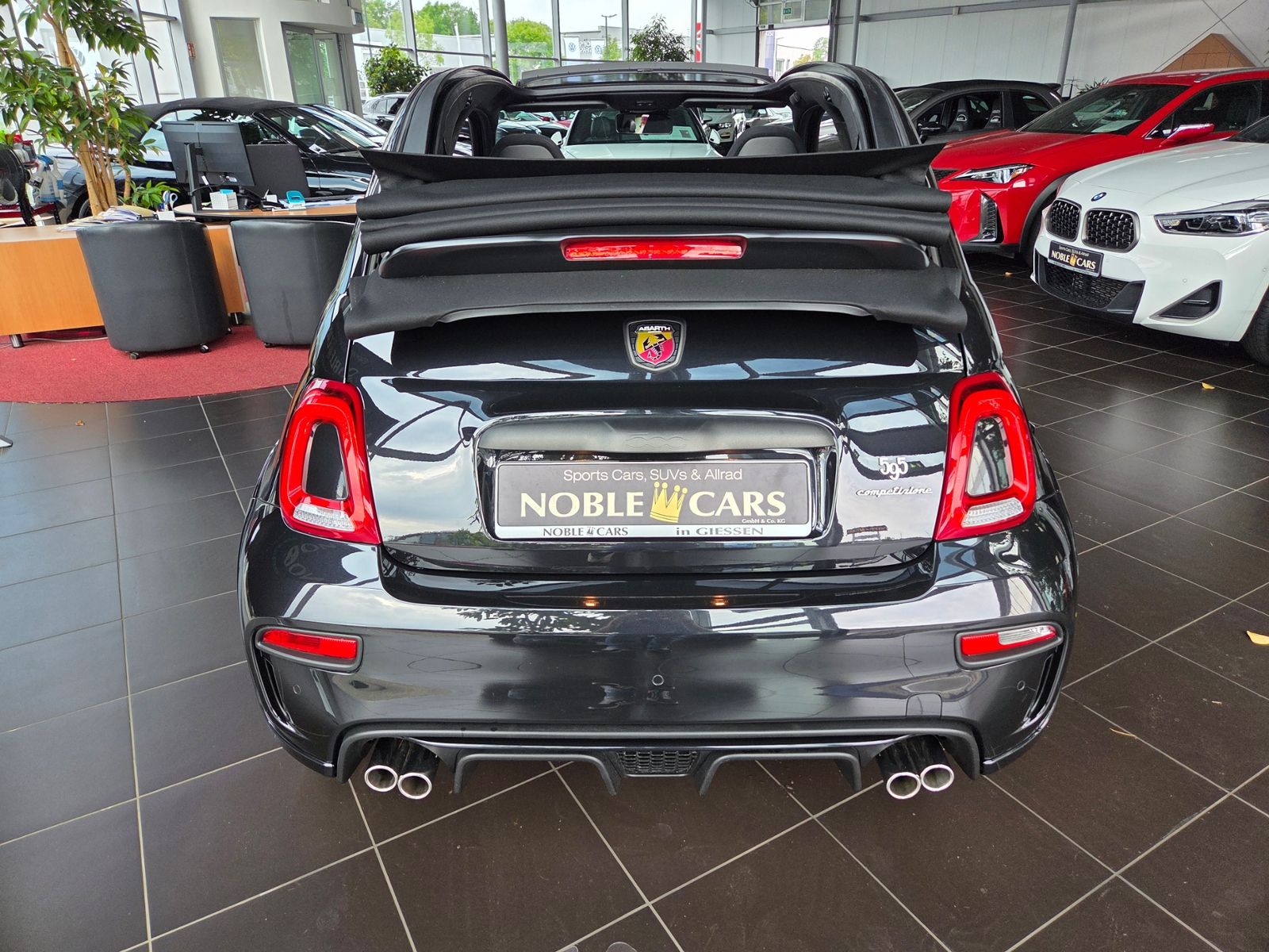 Fahrzeugabbildung Abarth 595C Competizione NAVI CarPlay