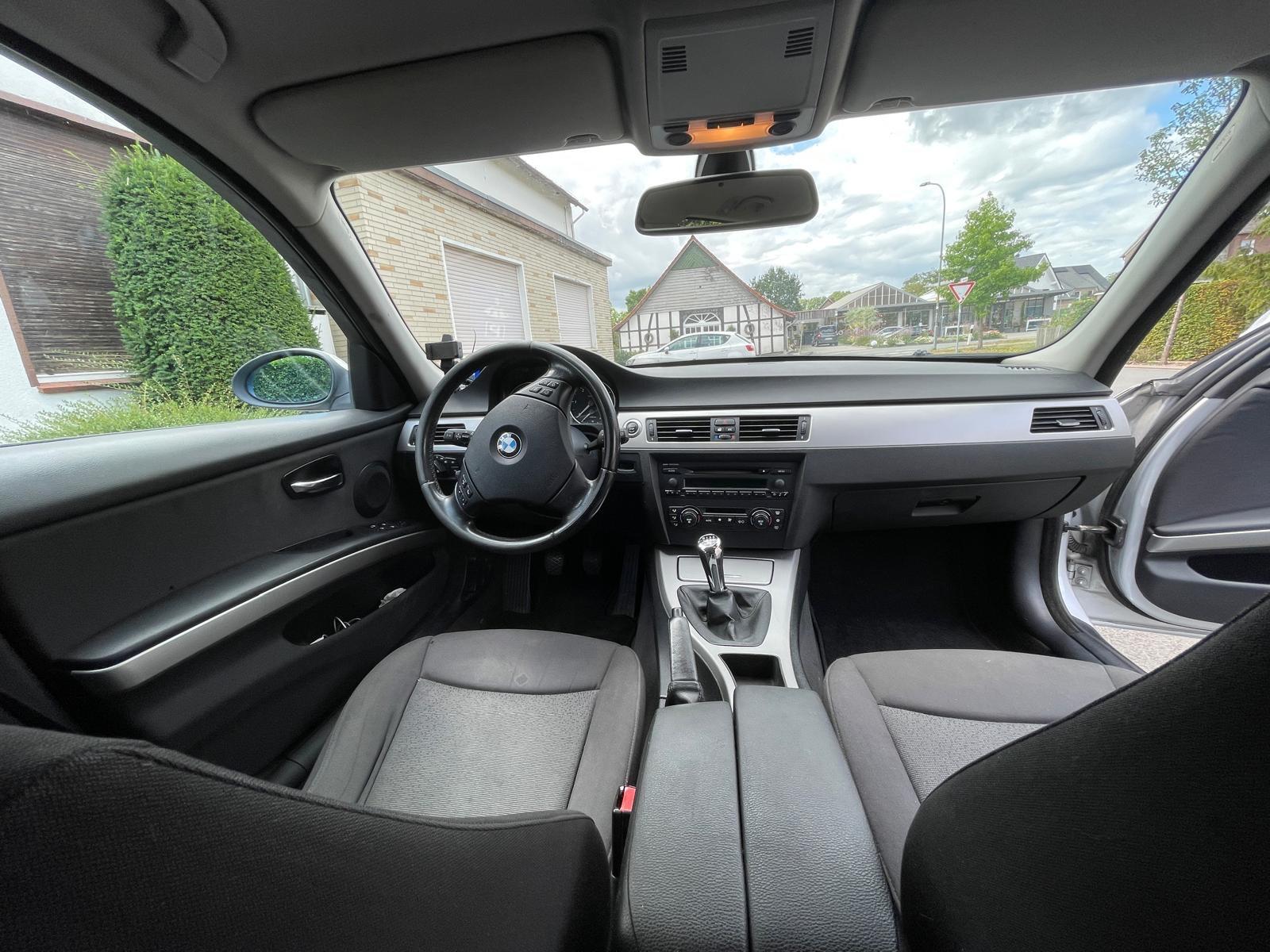 BMW 318 2006 — photo 5