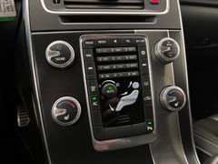 VOLVO V60 D4 AWD/ R-DESIGN / GARANTIE / BUSINESS VOLVO V60 D4 AWD/ R-DESIGN / GARANTIE / BUSINESS