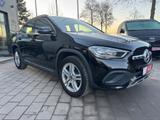 Mercedes-Benz GLA 200 d 4Matic Progressive *LEDER/AHK* - Mercedes-Benz mit Diesel-Antrieb: Geländewagen