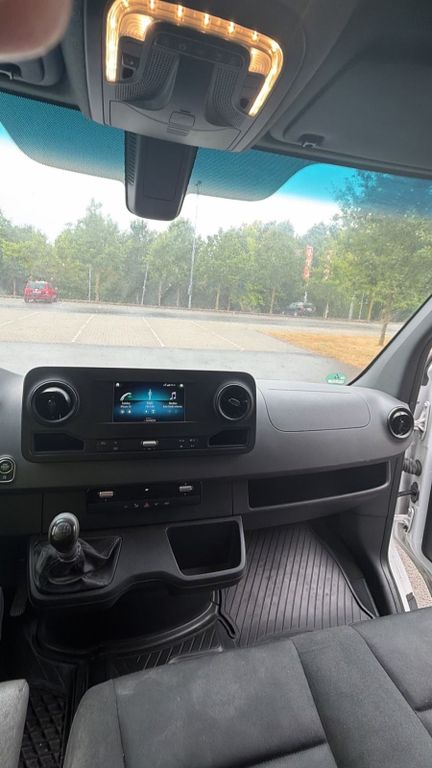 Image of Mercedes-Benz Sprinter