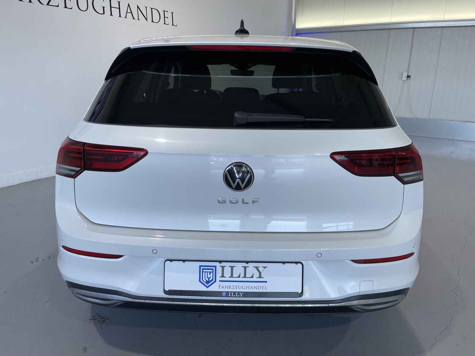 Fahrzeugabbildung Volkswagen Golf Active 2.0 TDI*VW-Anschlussgarantie*AHK*Cam