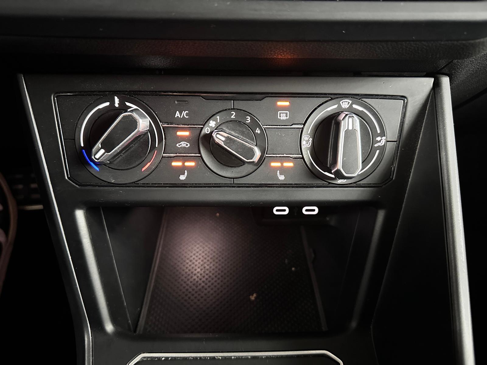 Volkswagen Taigo R-Line 1.0 TSI CARPLAY/NAVI/IQ.LIGHT, миниатюра 16
