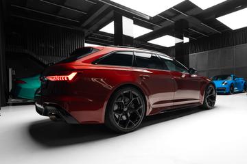 2025 AUDI RS6 photo 10