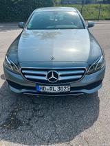 Mercedes-Benz E 200 Automatic - Mercedes-Benz: Automatic