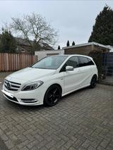 Mercedes-Benz B 180 BlueEFFICIENCY - - Mercedes-Benz B 180 Gebrauchtwagen in Mülheim (Ruhr)