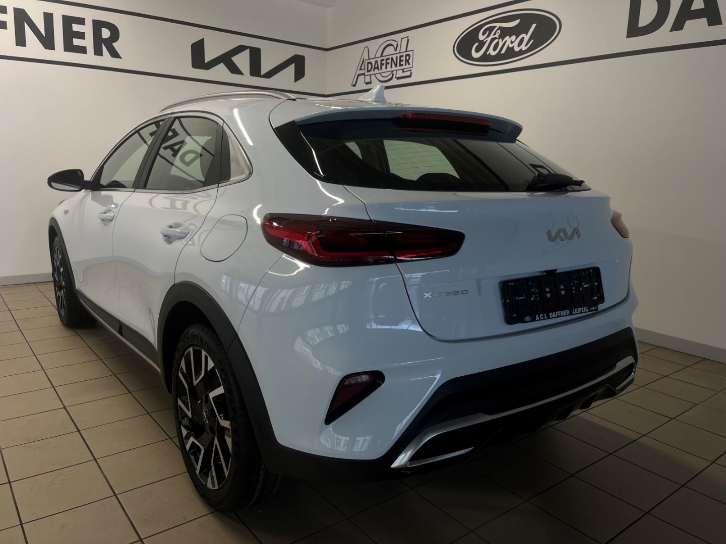 Fahrzeugabbildung Kia XCeed Vision 1.5 T-GDI Navi Lane ASS Kamera LED