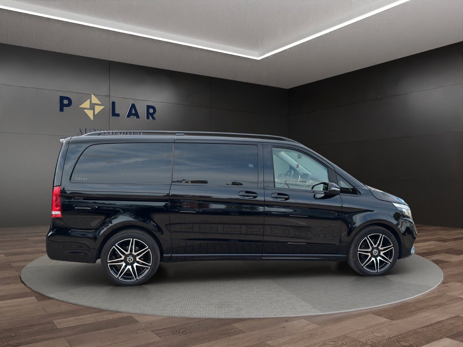 Fahrzeugabbildung Mercedes-Benz V 250 AMG-Line*Pano*360°*Leder*ACC*Burmaster*
