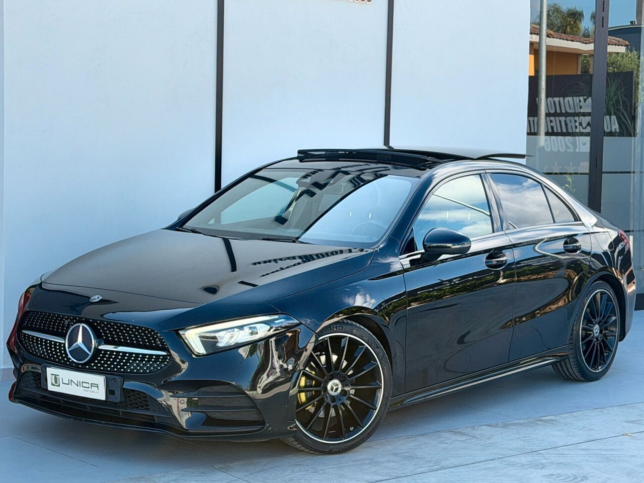 Mercedes-Benz Mercedes-benz A 180 d SEDAN 116 CV AMG Premium P imagem 2