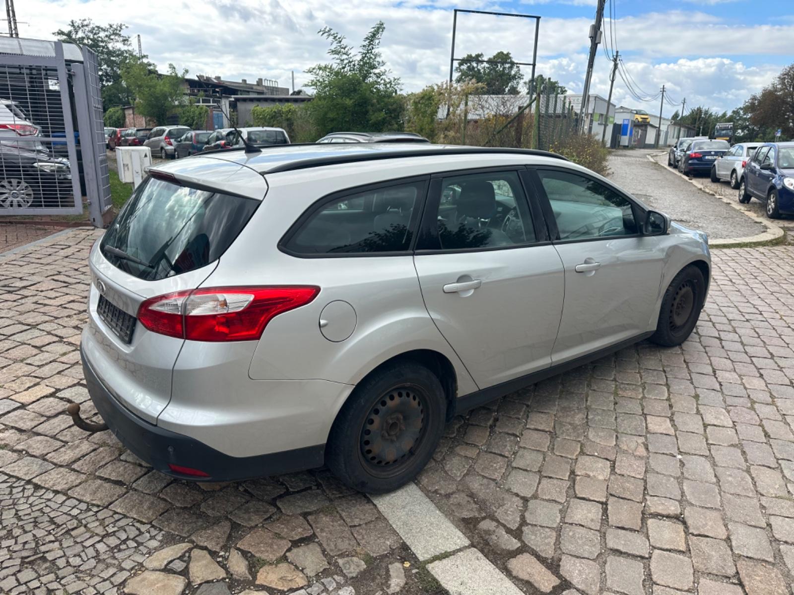 Ford Focus 2013 — photo 10