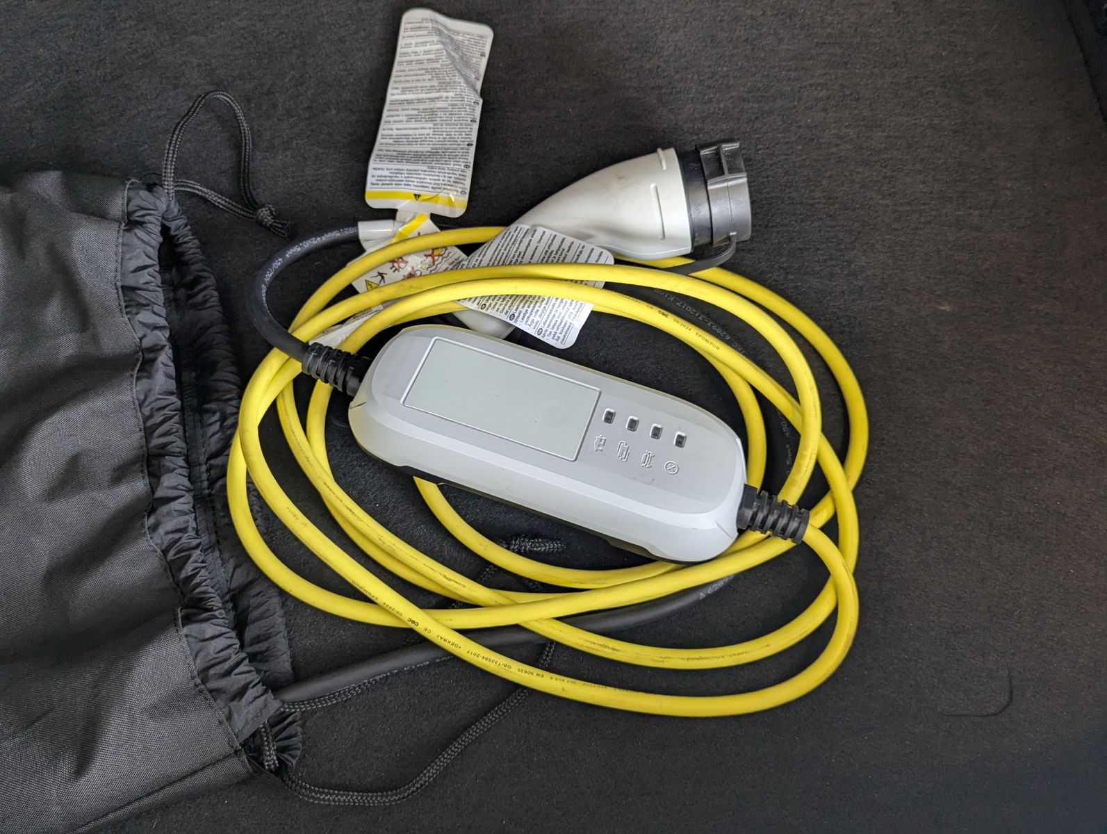 Fahrzeugabbildung CUPRA Leon 1.5 e-Hybrid Matrix Edge-Intelligent-Paket