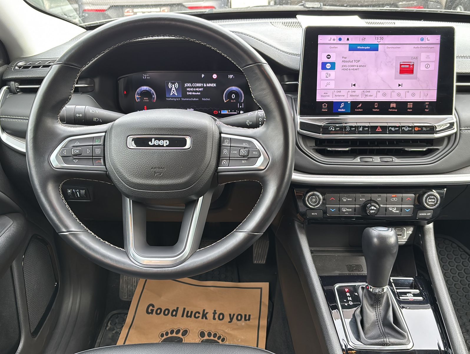 Fahrzeugabbildung Jeep Compass LIMITED FWD